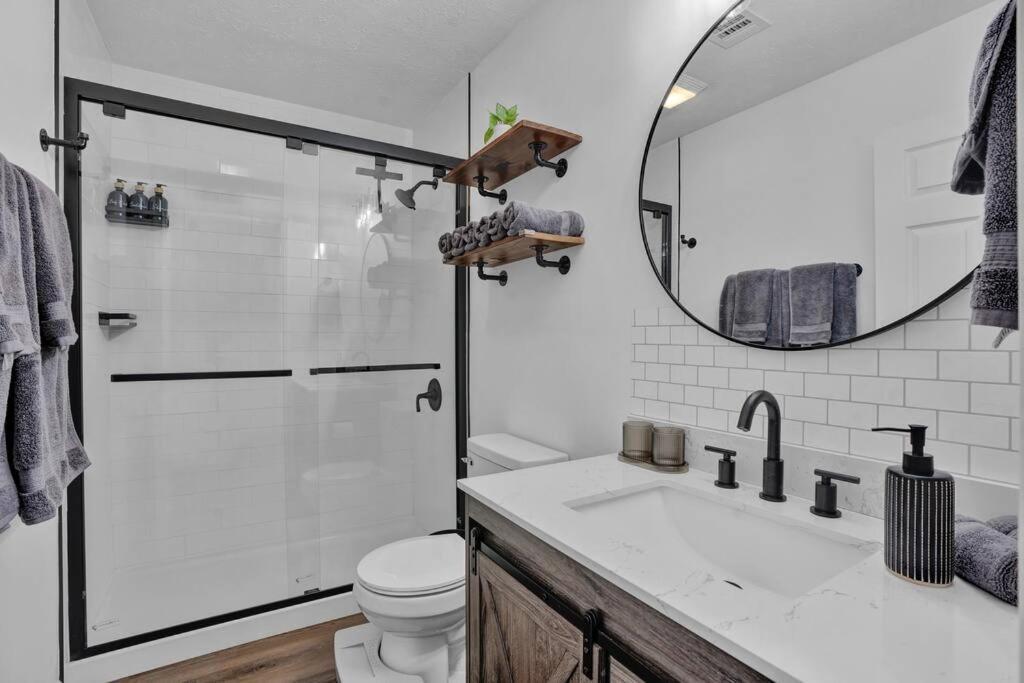 Apartment Pool Table - Game - Spacious In Poconos Pocono Summit