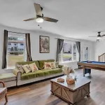 Pool Table - Game Room - Spacious Home In Poconos