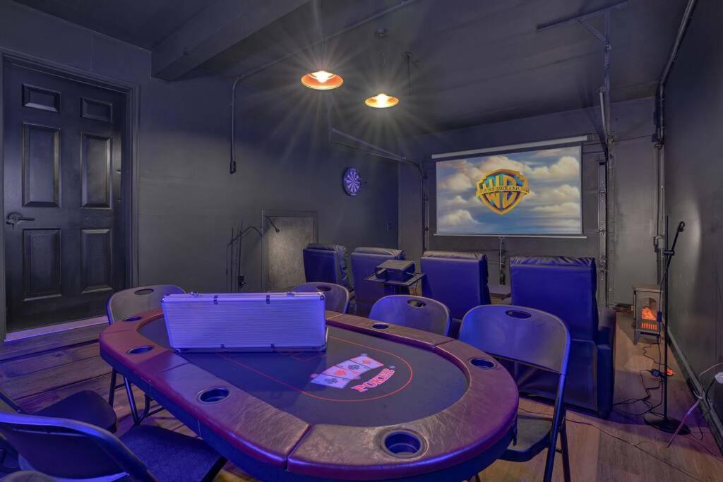 Apartment Pool Table - Game - Spacious In Poconos Pocono Summit